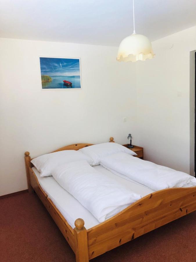 Ady Gold Five Apartment Сиофок Екстериор снимка