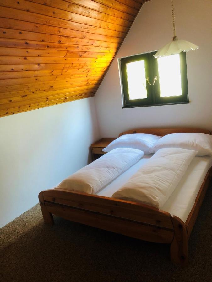 Ady Gold Five Apartment Сиофок Екстериор снимка